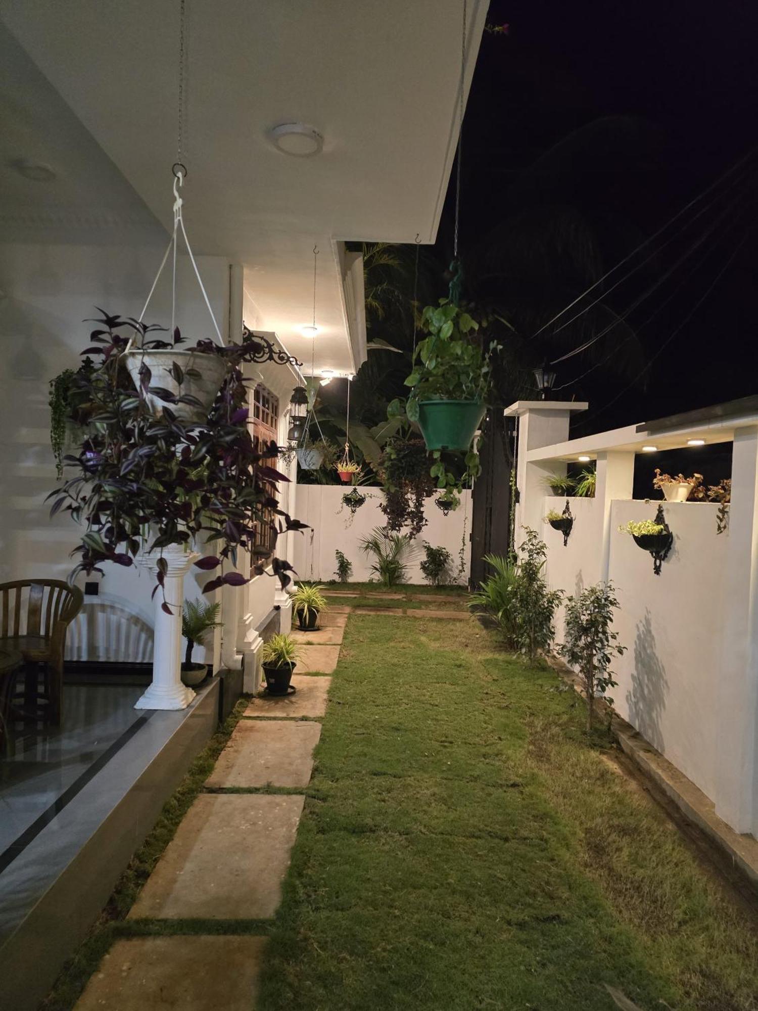 Munril Guest Apartment Jaffna Exterior photo